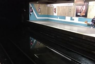 Una avería eléctrica provoca retrasos en toda la red del metro de Valencia