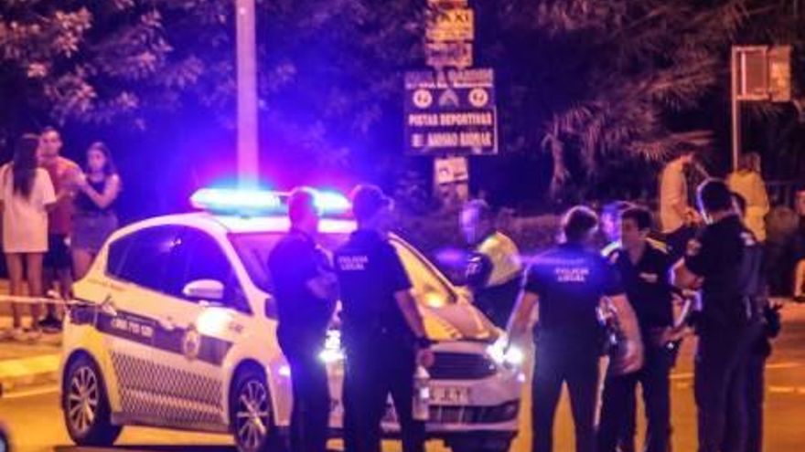 Dos policías se contagian de tuberculosis al detener a un hombre en Pilar de la Horadada