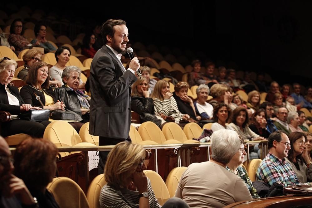 Acto de Nuria Espert, premio "Princesa de Asturias" de las Artes, en el teatro Jovellanos