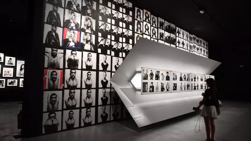 Así es David Bailey's Changing Fashion, la nueva exposición de la Fundación MOP