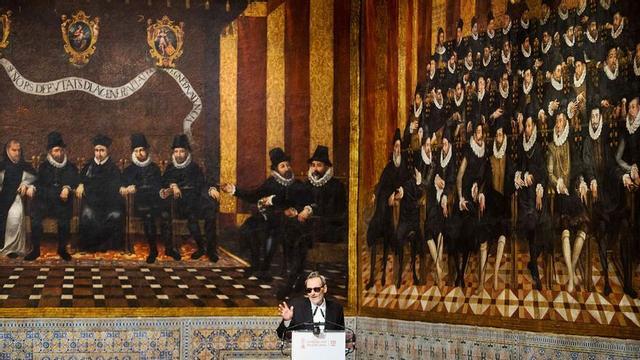 Miquel Navarro,
ayer, en la Sala
de Corts del Palau.  f.bustamante
