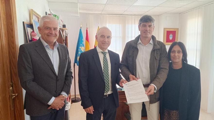 La Vila y el Colegio de Médicos de Alicante combatirán los remedios milagro y la desinformación sanitaria