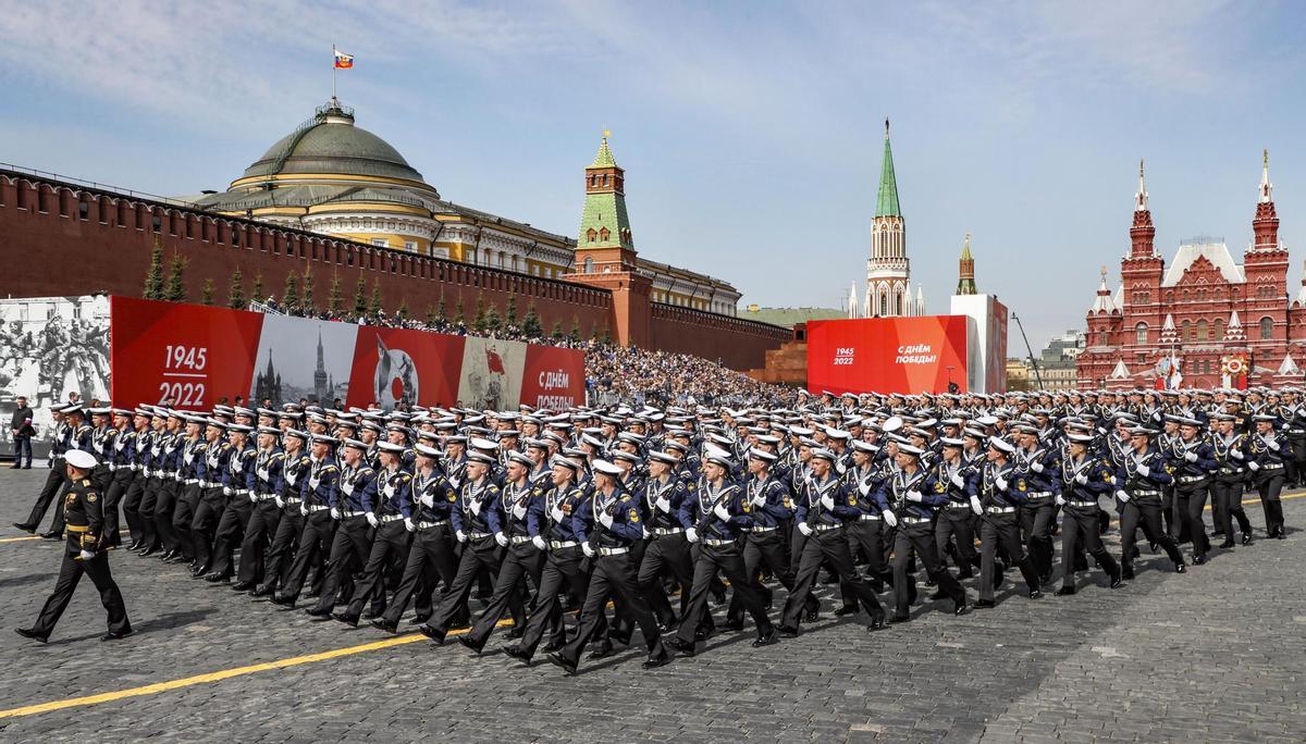 Putin preside en Moscú el desfile militar por el aniversario de la victoria frente a los nazis