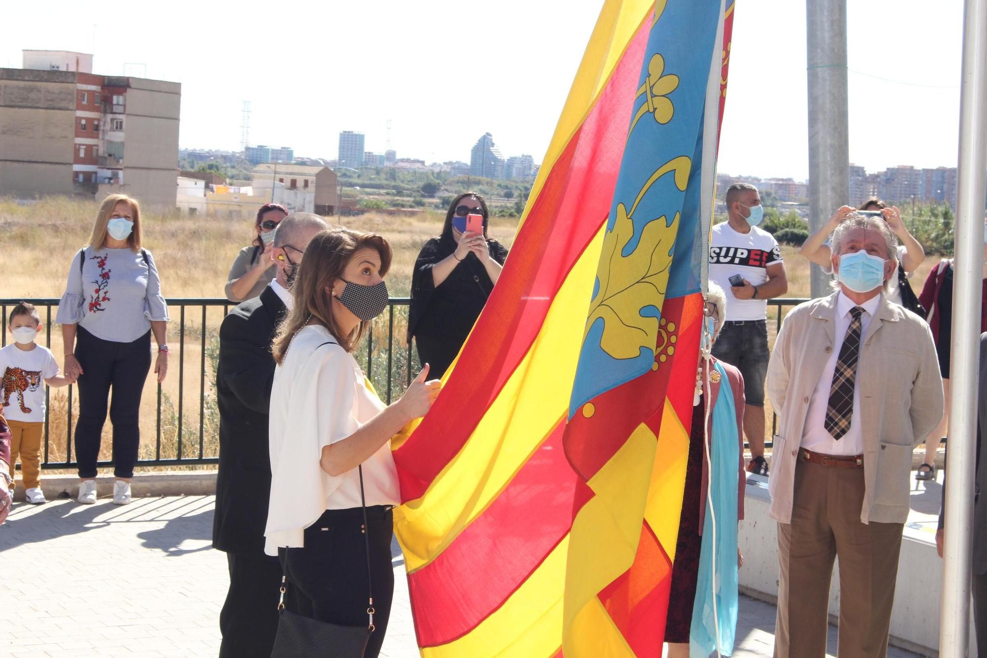 Homenaje a la Senyera en Benimàmet