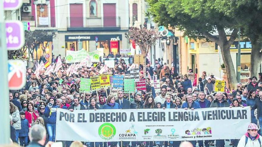 La manifestación convocada el 18 de enero del pasado año en Orihuela contra el plurilingüismo tuvo una asistencia masiva.