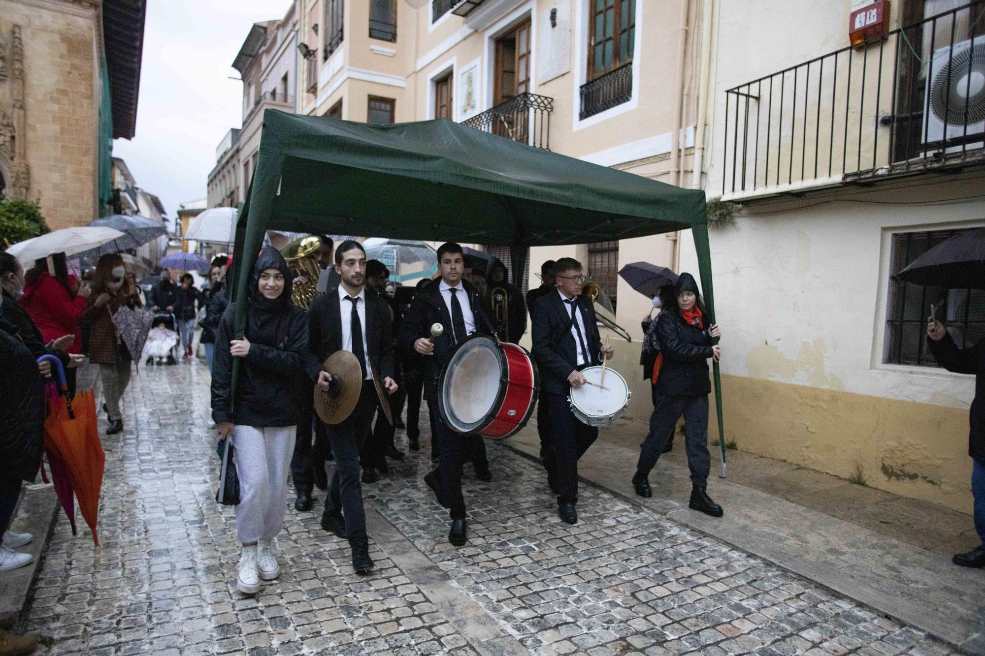 Una Ofrenda pasada por agua en Xàtiva