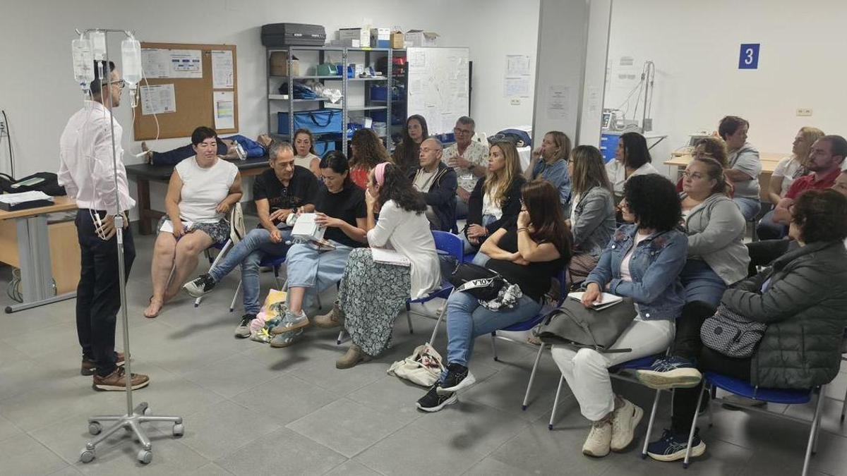 Momento de la jornada formativa para el manejo de las nuevas bombas.