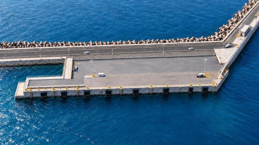 23 metros de hormigón bajo el mar: la construcción del nuevo muelle del Puerto de Las Palmas