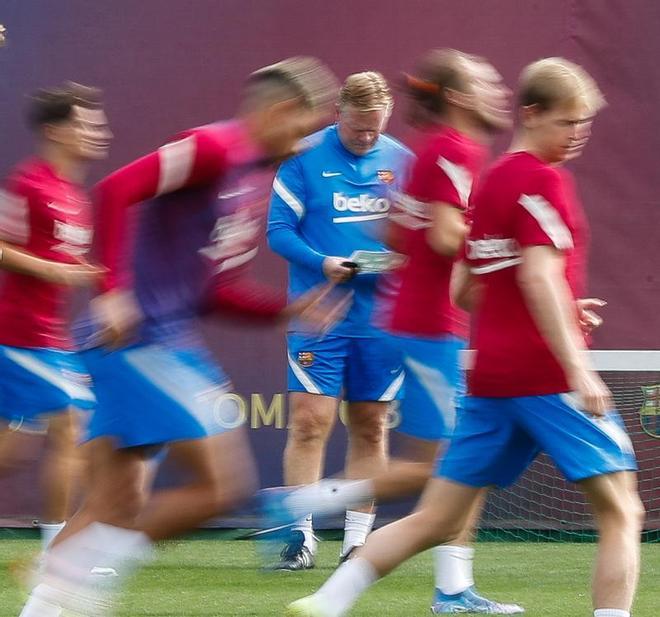 ¡El entrenamiento previo del Barça al comunicado de Koeman!