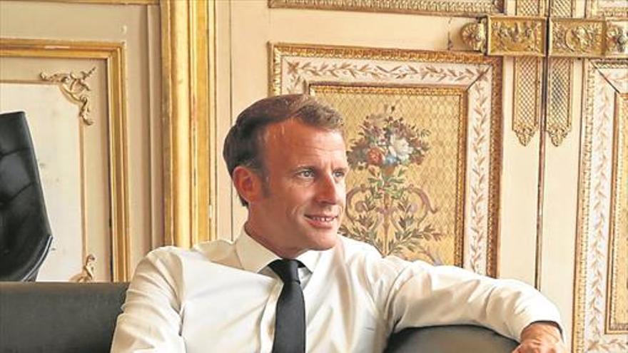 Macron derechiza su discurso migratorio