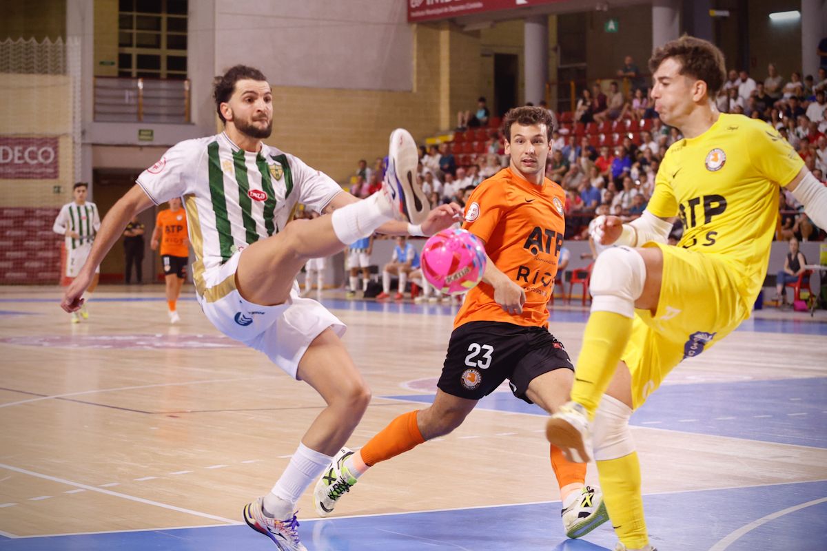 El encuentro Córdoba Futsal - Ribera Navarra en imágenes