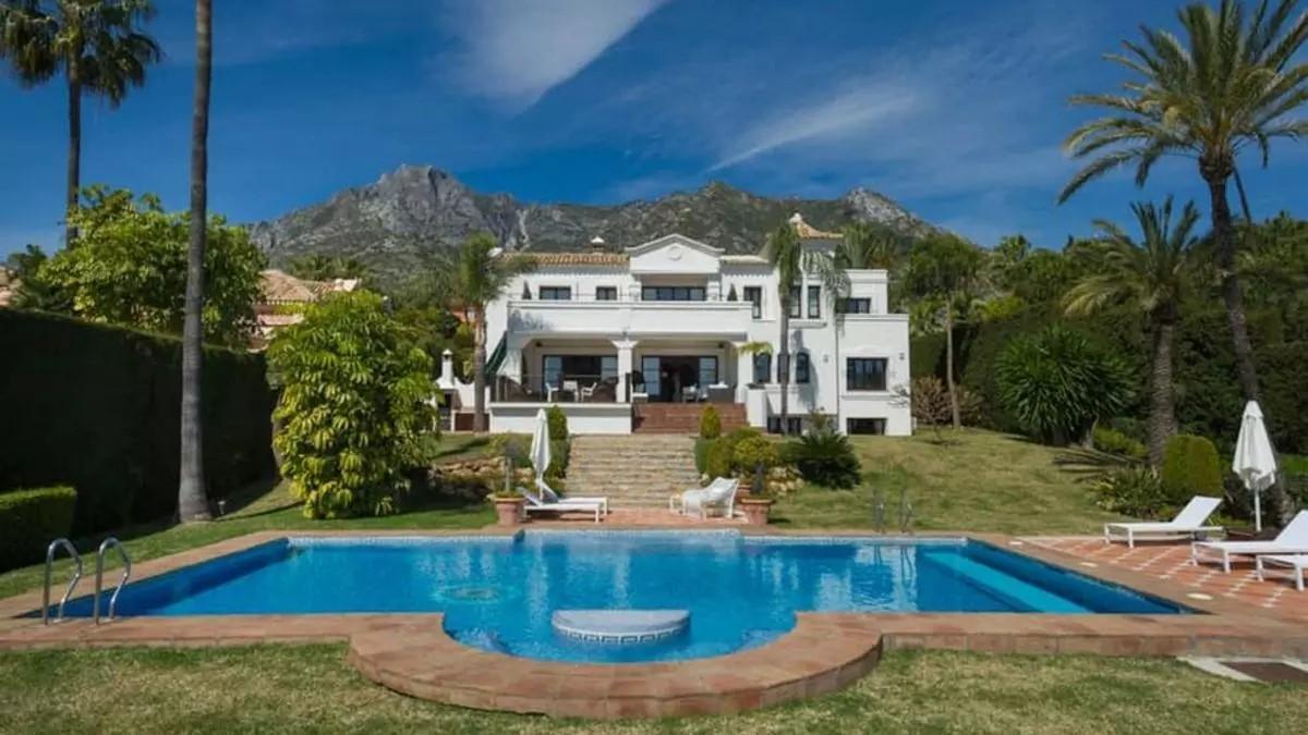 Multa a Djokovic por las obras ilegales que ha realizado en su mansión de Marbella.