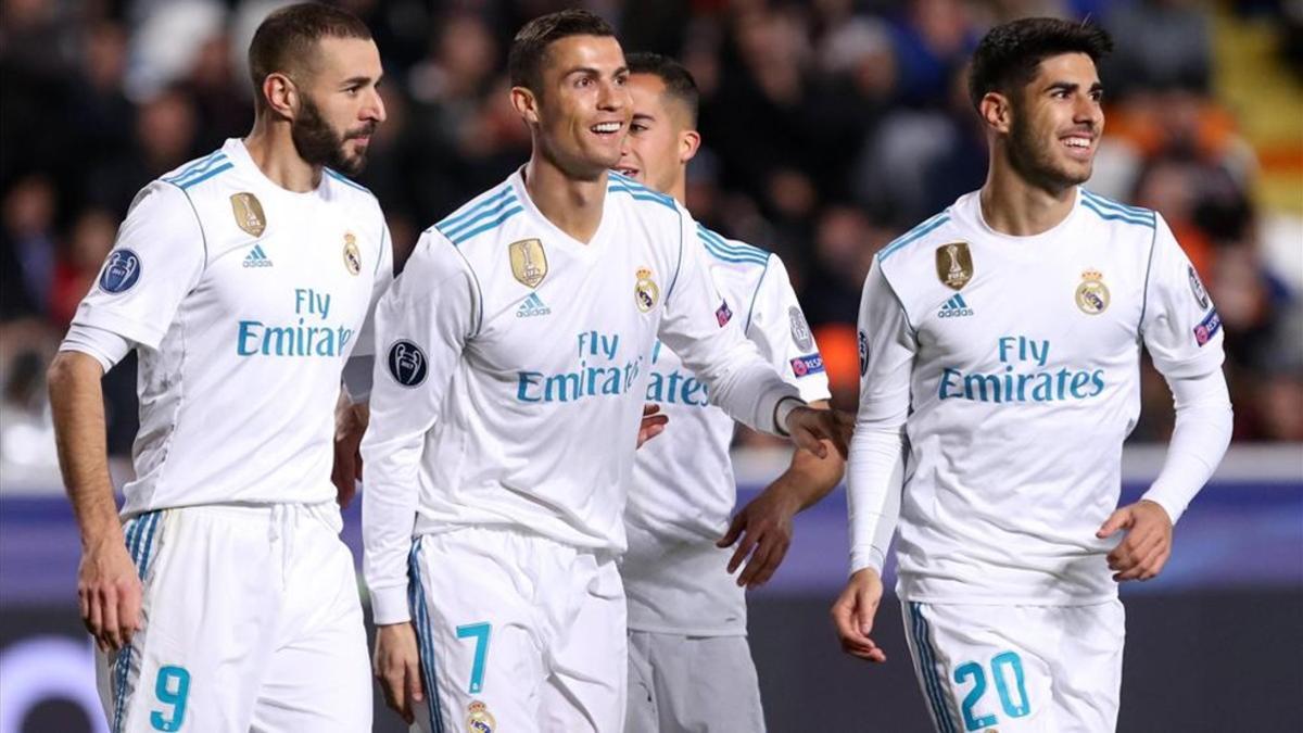 El Madrid se dio un festín ante un débil APOEL y Benzema y CR7 marcaron a pares