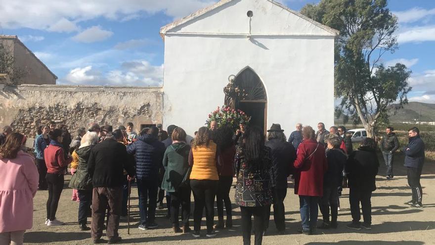 Miles de fieles acompañan a San Antón en El Redón