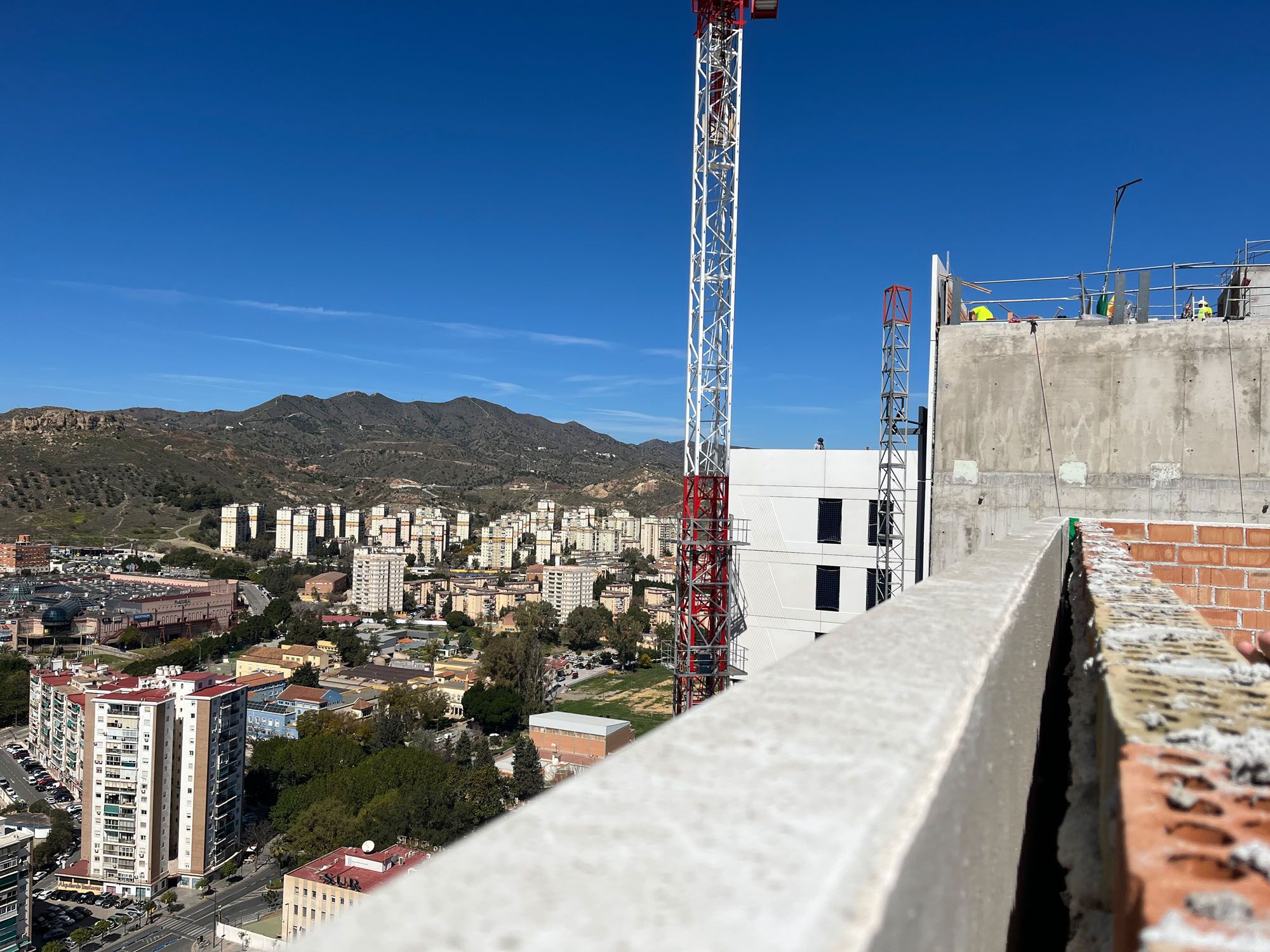 Así son las torres de Martiricos por dentro y las vistas de Málaga desde ellas