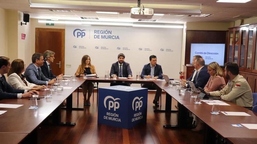 PSOE, PP y Vox celebran desde la Región los resultados en Cataluña