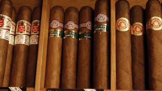 Hoyo de Monterrey, Montecristo y Ramón Allones, tres de las grandes marcas de cigarros habanos que fueron propiedad de dinastías asturianas hasta la revolución castrista.