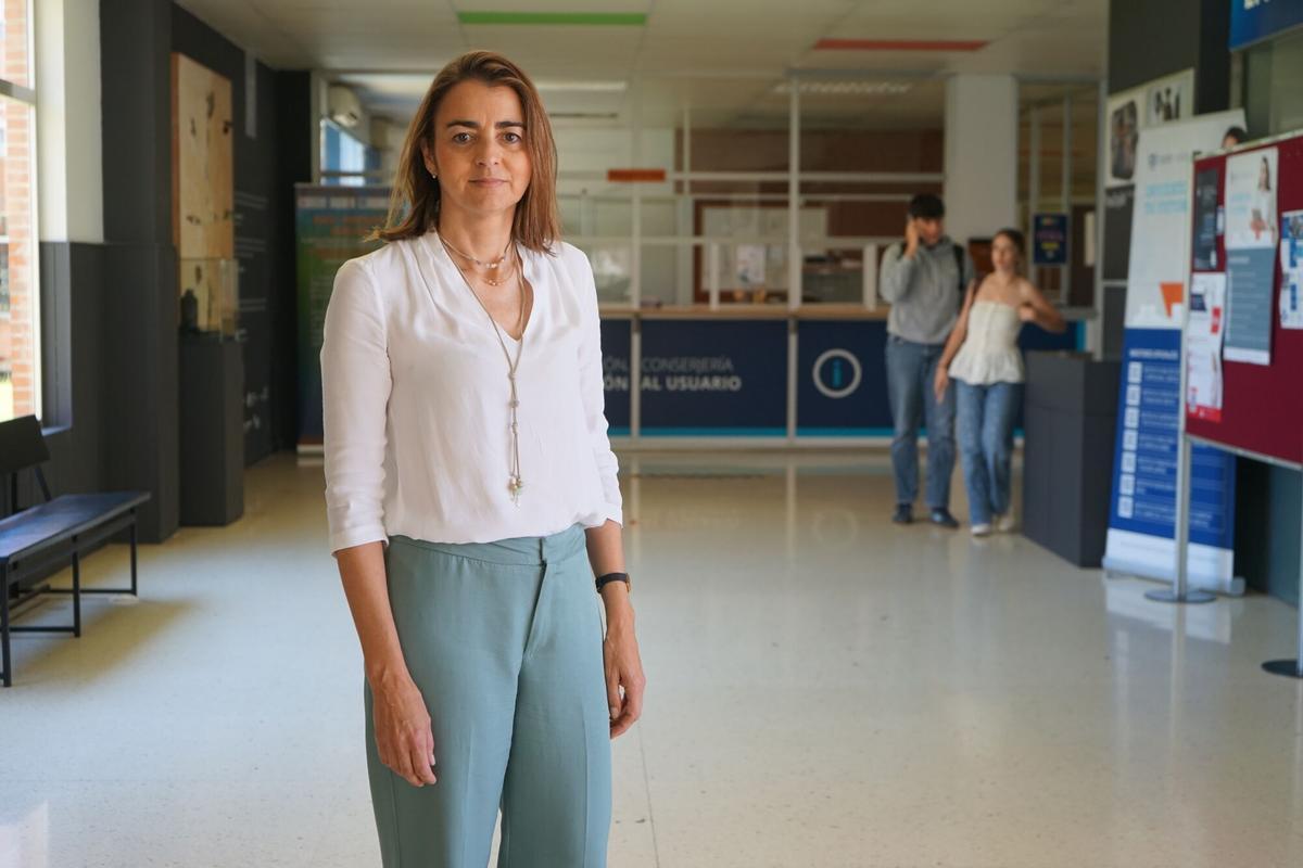 La profesora del Departamento de Economía Aplicada de la UMA Elena Bárcena, investigadora principal del proyecto pionero liderado por la Universidad de Málaga (UMA) denominado 'Perfilado de las secciones censales de Málaga para la reformulación de la Agenda Urbana'