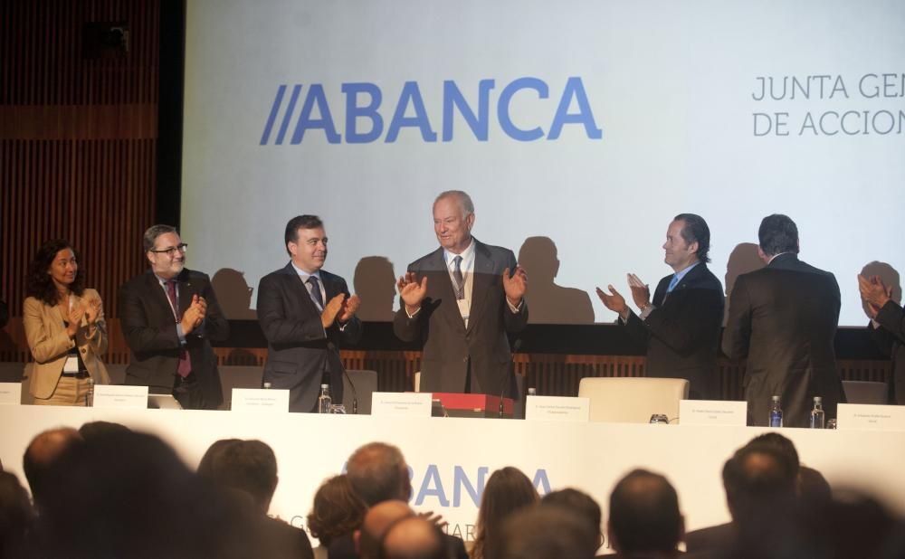 Junta de Abanca: Escotet releva a Etcheverría