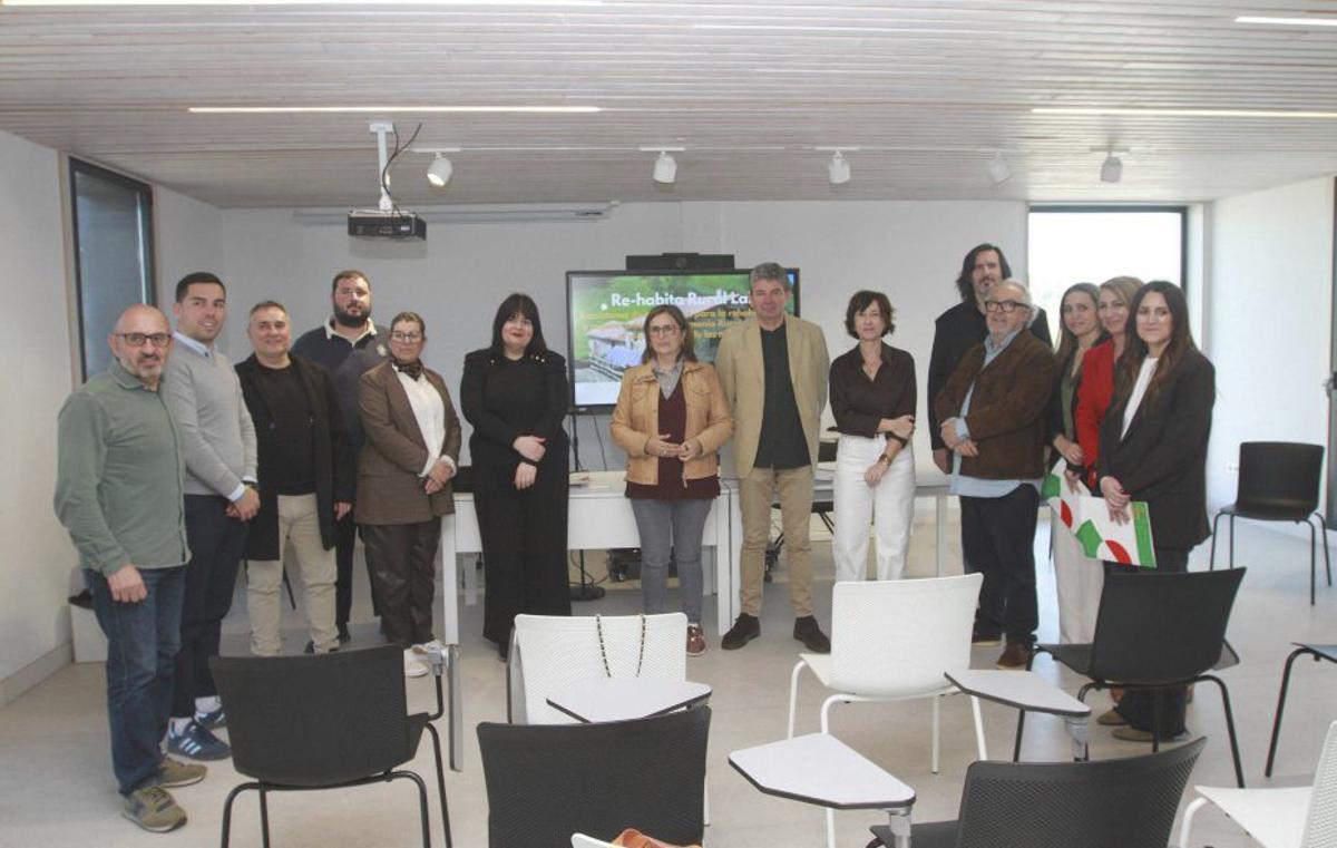 Alcaldes y alcaldesas que colaboran en este proyecto conjunto. | IÑAKI OSORIO