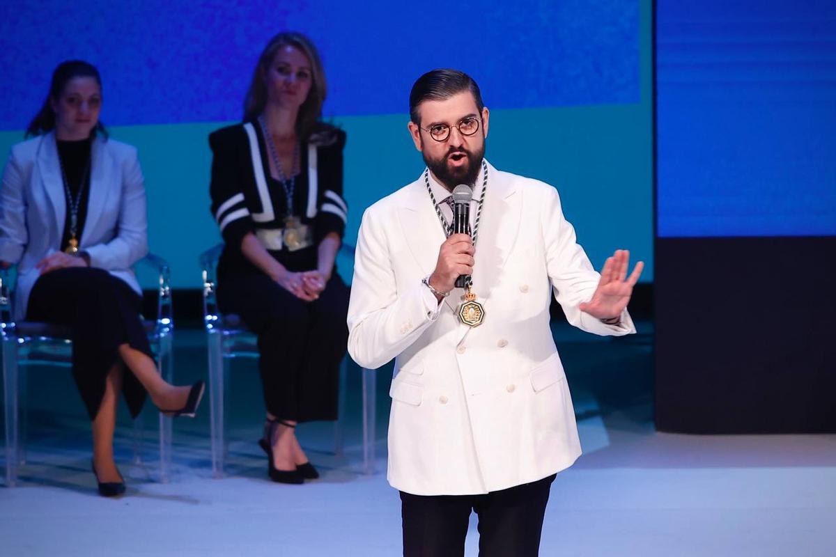 Manu Sánchez, este 28 de febrero, cuando recibió la medalla de Andalucía.