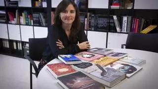 Idoia Moll, editora: "Es importante buscar el equilibrio entre lo comercial y lo literario"