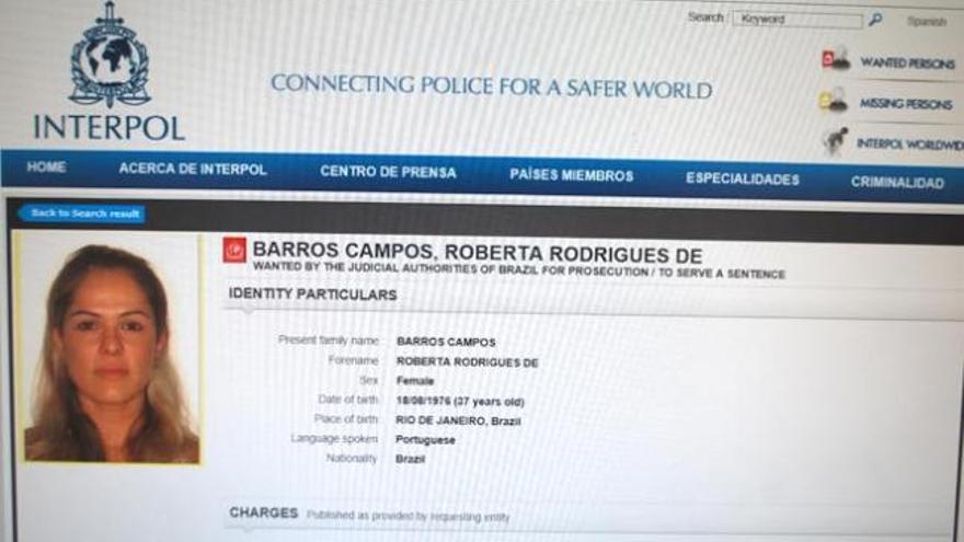 Ficha de la Interpol de uno de los detenidos.