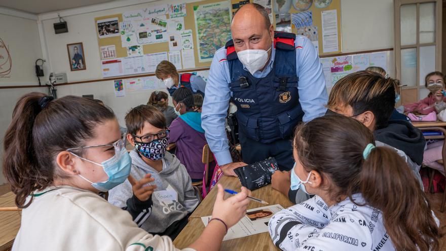 Taller contra el bullying en el colegio Cor de Maria de Mataró, a cargo de los Mossos d'Esquadra