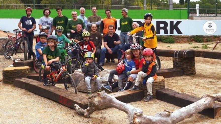 El &#039;bike park&#039; amb membres del Motor Club Micorella