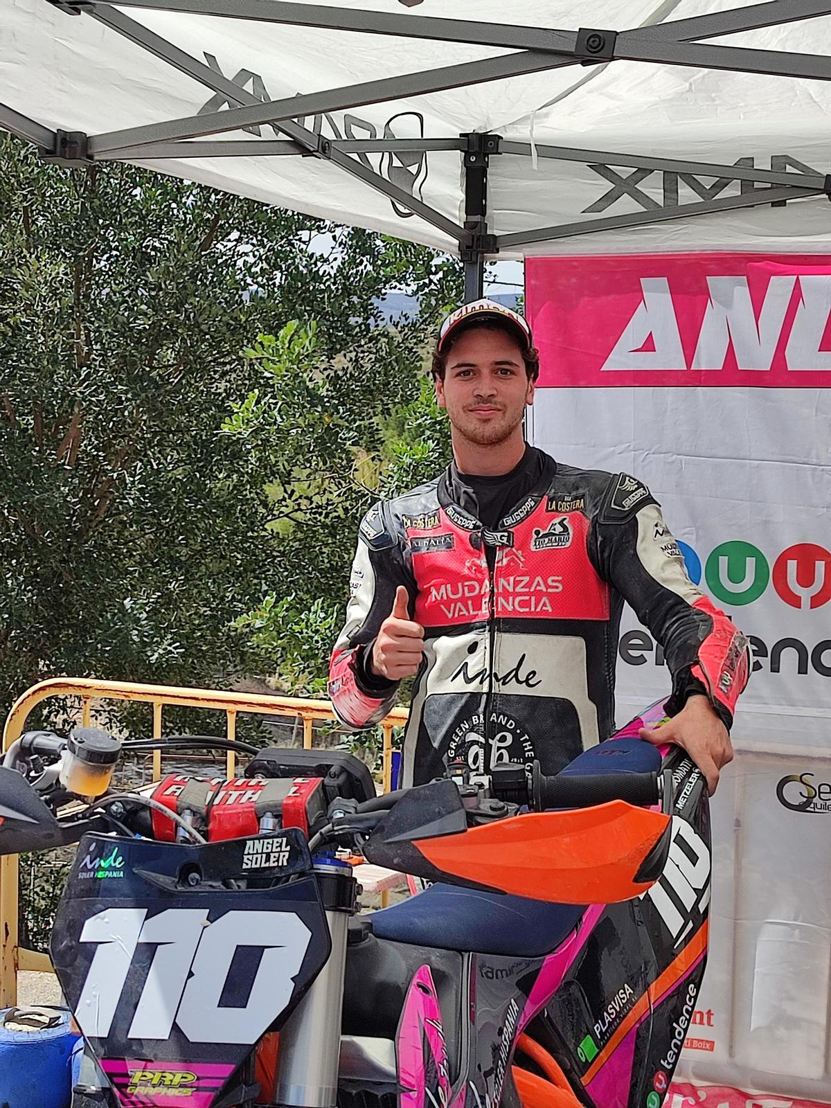 Ángel Soler, piloto de l'Olleria, en el circuito de Albaida.