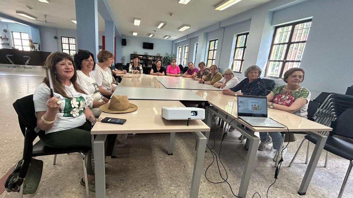 Los talleres arrancaron con una sesión de risoterapia.