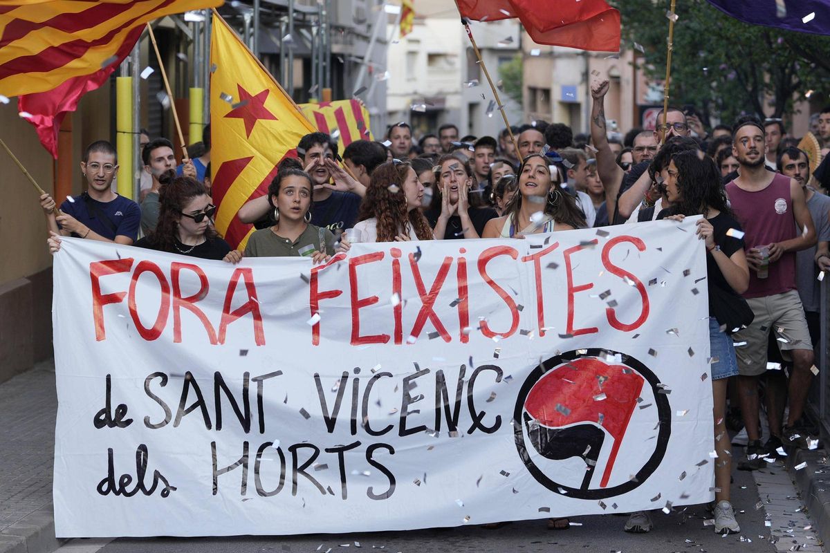 Un intento de agresión sexual tras un robo origina un choque entre Vox y antifascistas en Sant Vicenç dels Horts Un intento de agresión sexual tras un robo origina un choque entre Vox y antifascistas en Sant Vicenç dels Horts