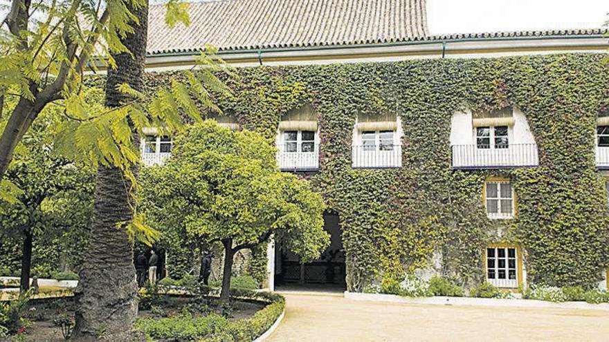 Exteriores del palacio de las Dueñas, en Sevilla. // Efe