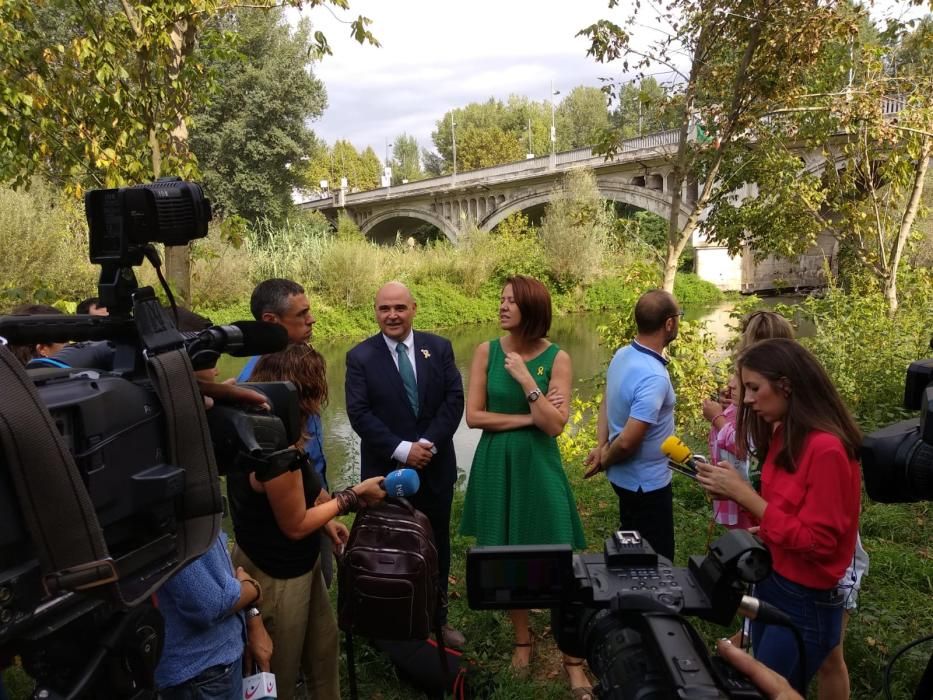 Retiren les àligues franquistes del pont de l'Aigua