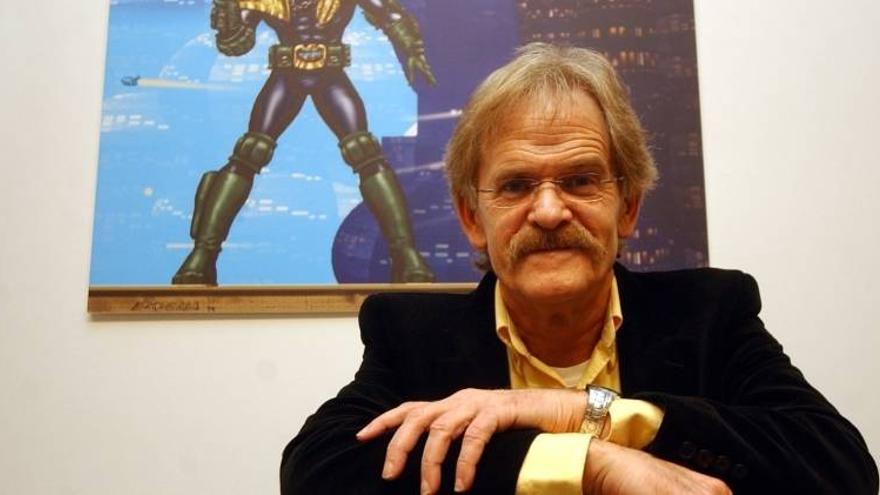 Carlos Ezquerra: &quot;Cualquier antidisturbios viste hoy en día como el Juez Dredd&quot;