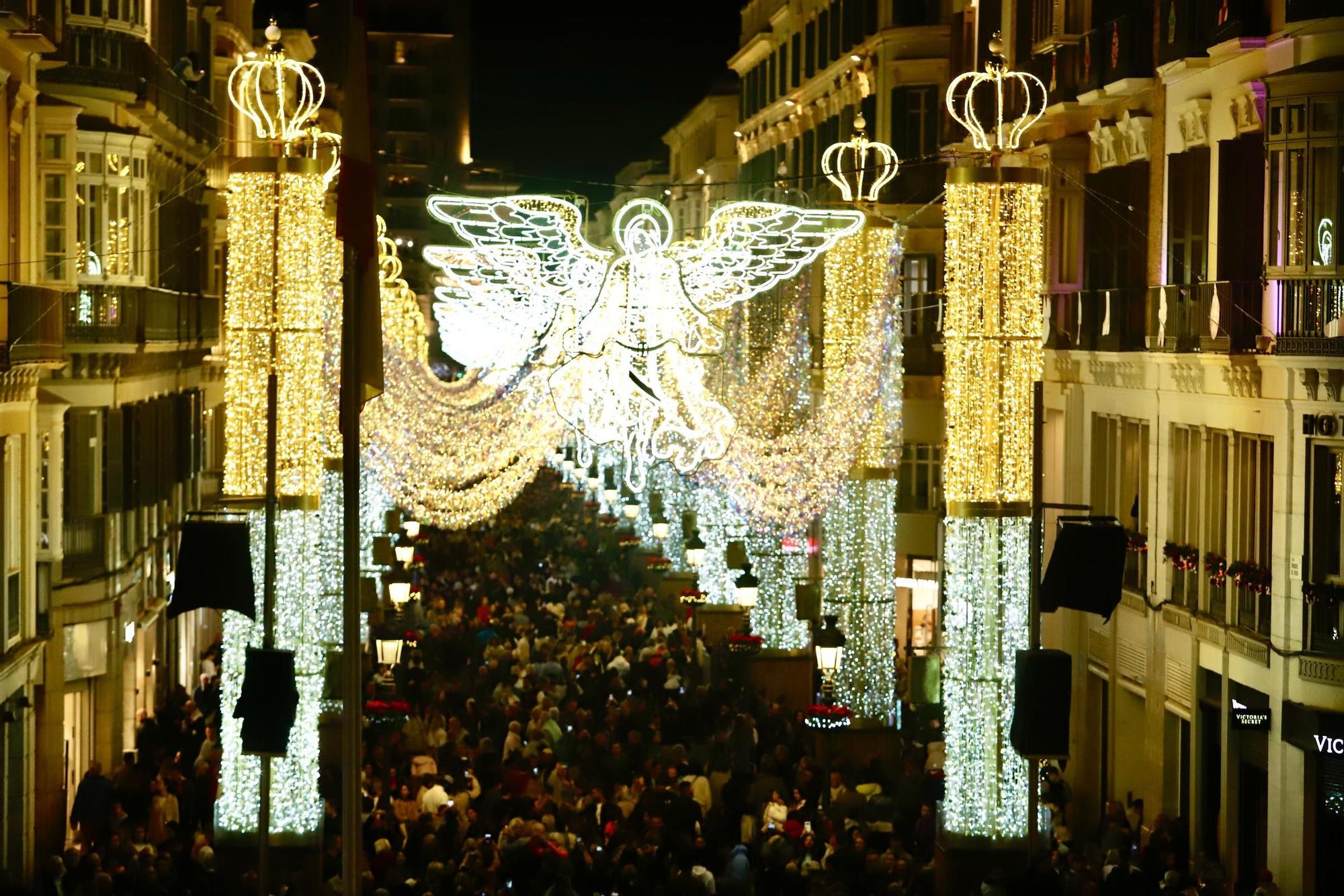 Navidad en Málaga | La calle Larios enciende sus luces de Navidad