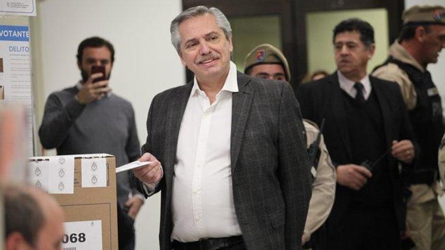 Fernández arrasa en las elecciones de Argentina y Macri reconoce su derrota