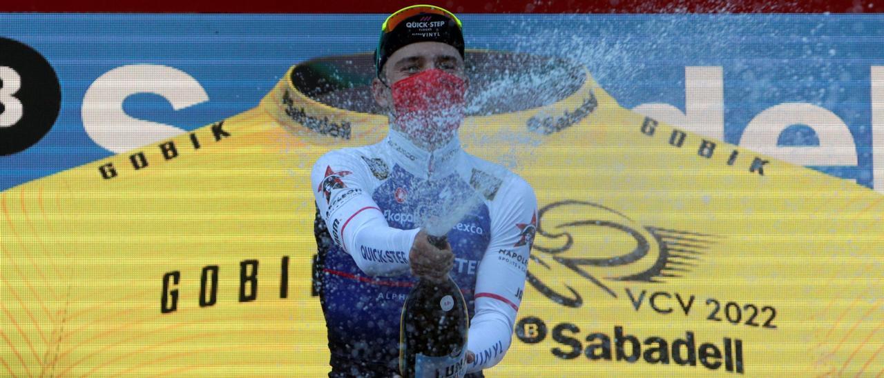 El belga Remco Evenepoel, ganador de la etapa entre les Alqueries y Torralba del Pinar.