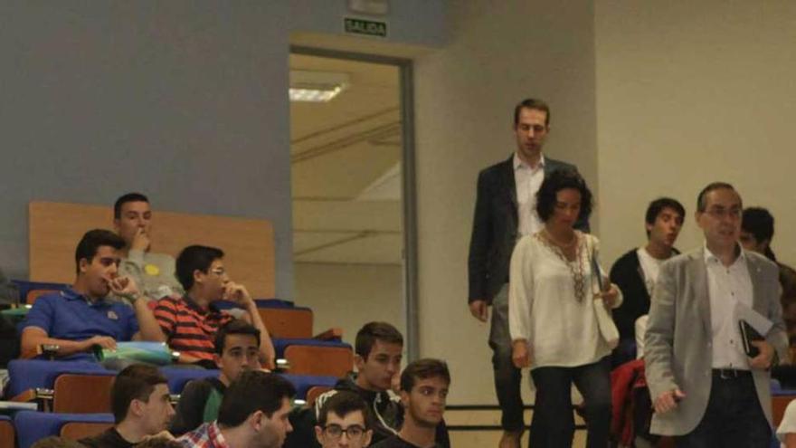 Estudiantes de la Politécnica, durante la jornada de acogida.