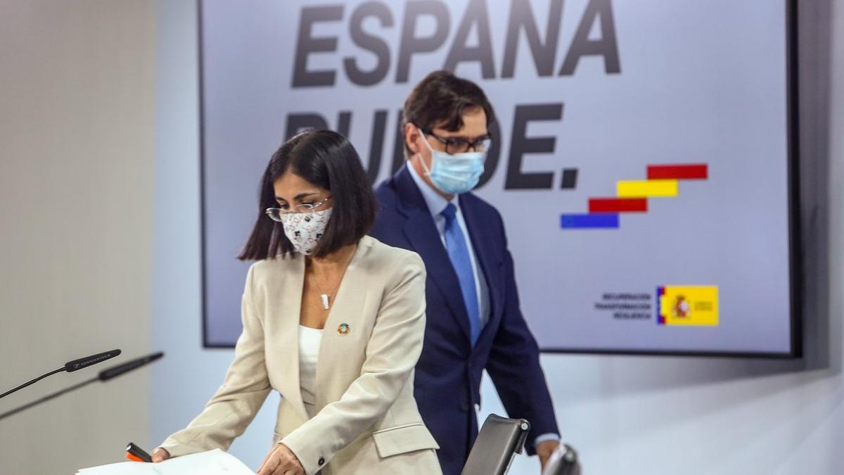 Los ministros de Política Territorial y Sanidad, Carolina Darias y Salvador Illa, este 4 de noviembre en la Moncloa tras la reunión del Consejo Interterritorial del Sistema Nacional de Salud (CISNS).