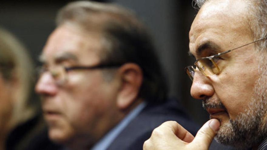 Morteza Saffari Natanza, con el presidente de la Cámara.