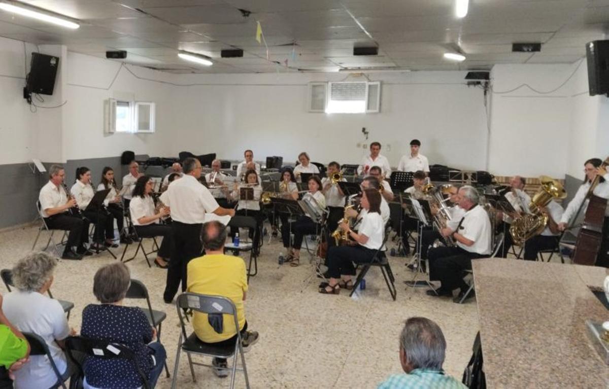 Concierto de la Banda de  Música  de la Sierra de Algairén. | SERVICIO ESPECIAL