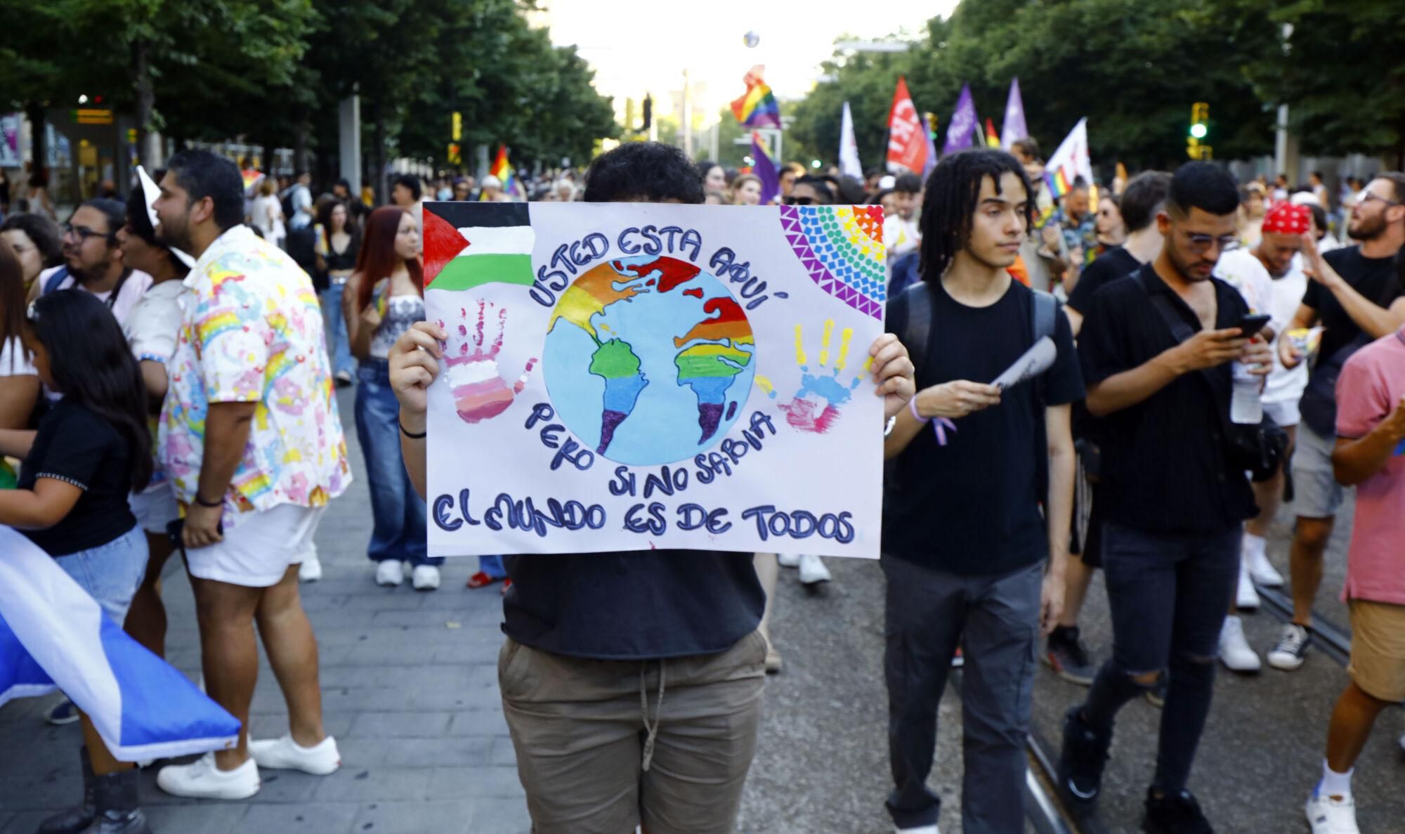 MARCHA DEL ORGULLO GAY LGTBIQ HOMOSEXUALES
