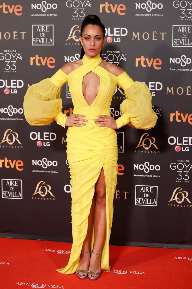 Goyas 2019: Hiba Abouk y su vestido amarillo