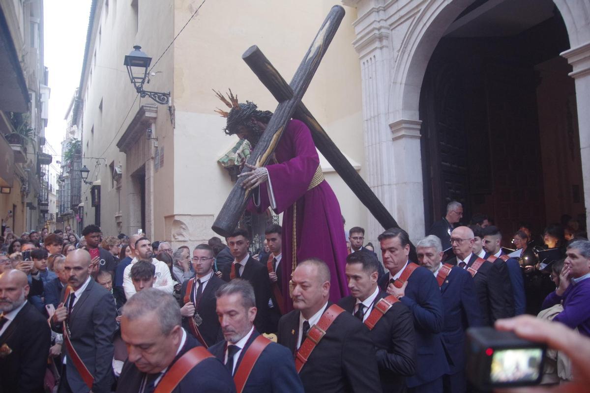 Los traslados del Viernes de Dolores durante la Semana Santa 2025