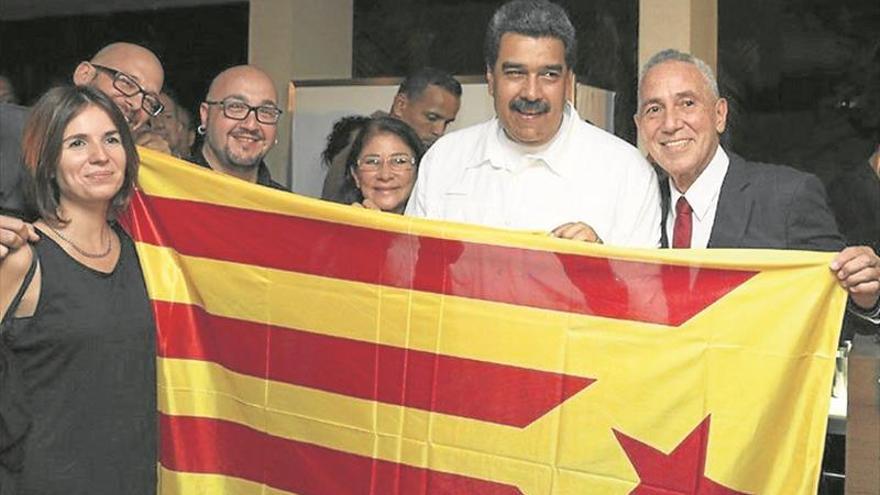 Maduro se fotografía con independentistas catalanes