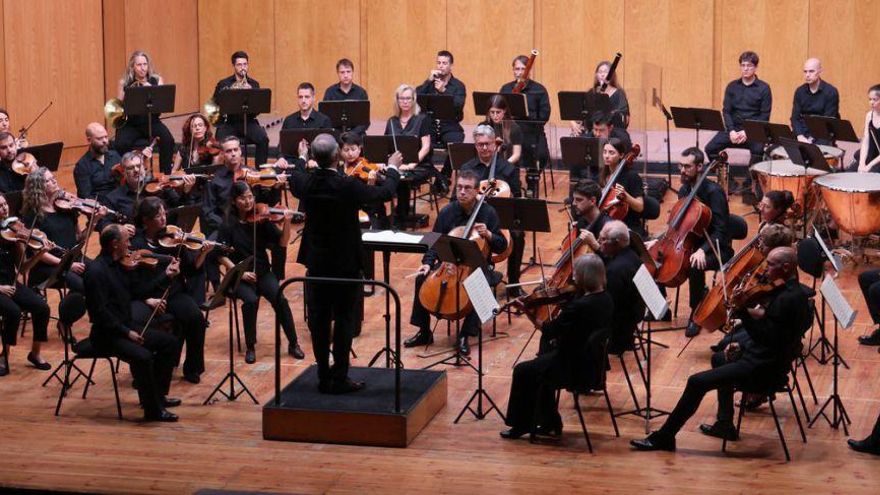 Un timonel para capear el temporal de la Sinfónica