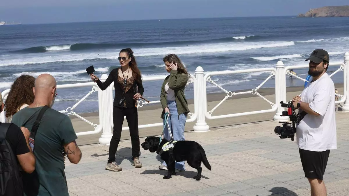Una de las villas marineras más visitadas en Asturias, un "maravilloso" plató de cine inclusivo