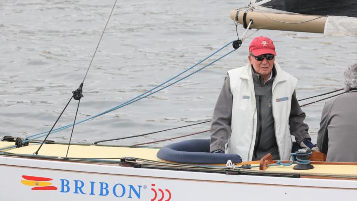 Juan Carlos I clausura una regata en Sanxenxo el 22 de mayo de 2022. Foto Raúl Terrel