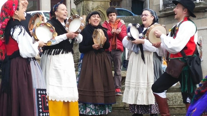 Bienvenidos a 1809: música, mercado, talleres y mucha troula